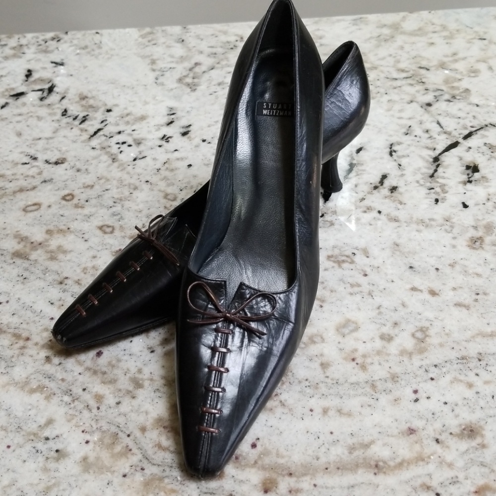 Stuart Weitzman black pump